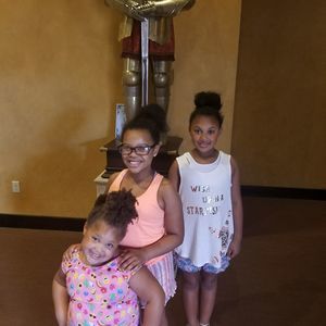 Meet your Posher, Queens